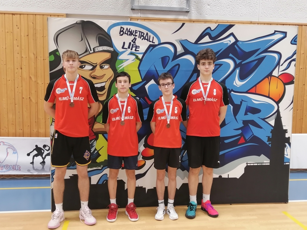Kosarasaink dobogósok Miskolcon
